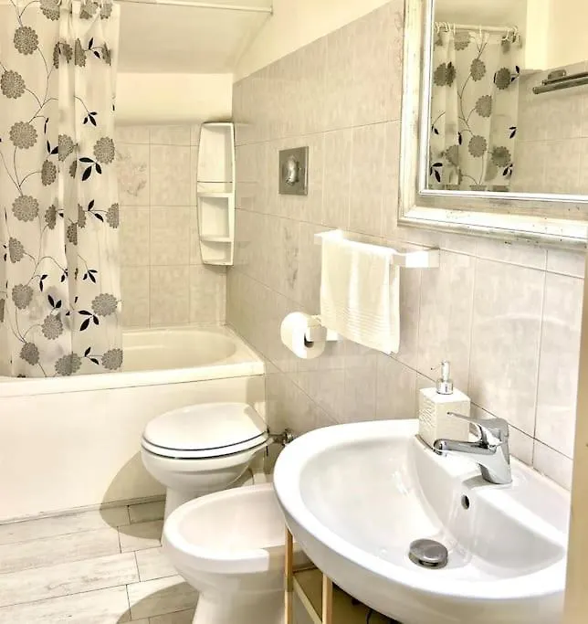 Апартаменты Sky-View Flat In Milan Centre Италия